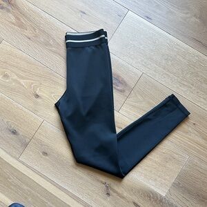 Tan & Lines Black Athletic Leggings with Contrast Waistband never worn